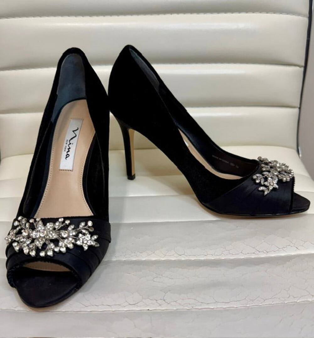 Nina Black Velour Jeweled Peep-Toe Heels Sz7